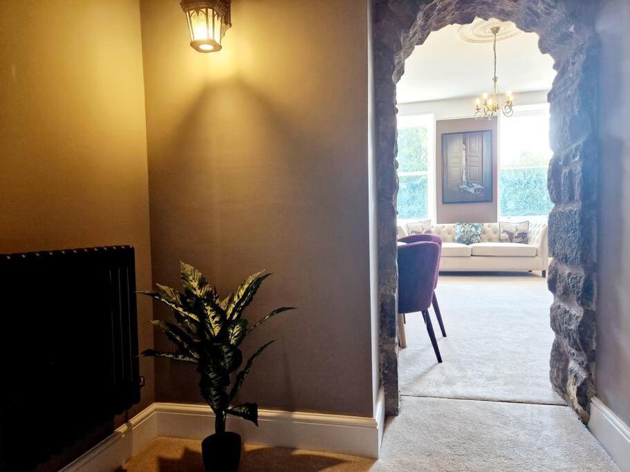 Hamilton - Lord William Apartment